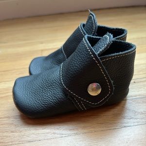 Mon Petit snap boot - black - size 4 (9-12m)